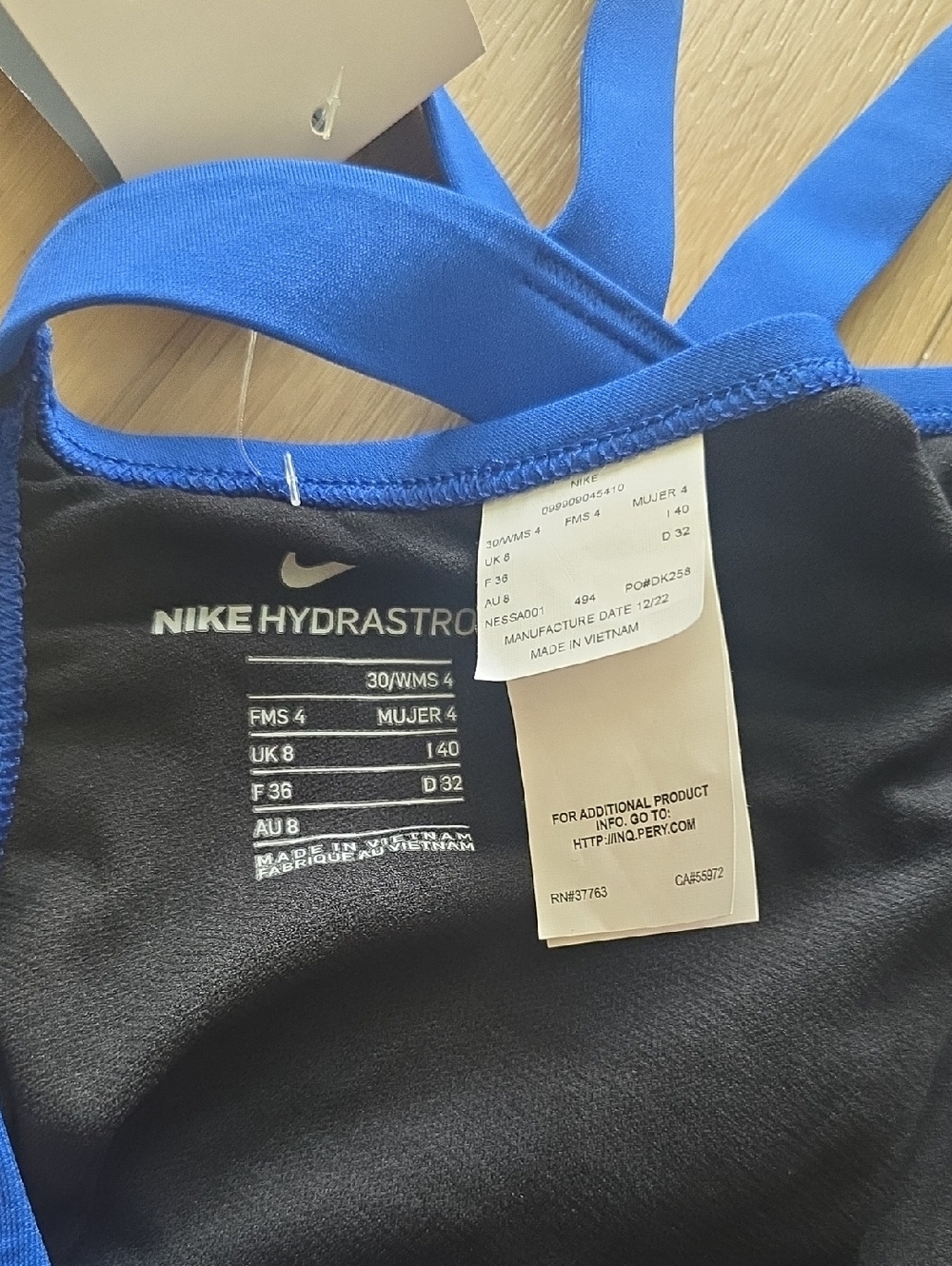 Nike Swim Womens HydraStrong Solid Fastback One Piece Swimsuit Size 30 Womens 4 - Picture 7 of 7